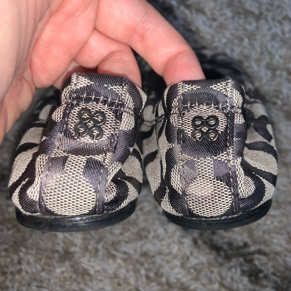 Women’s (used) Coach Ballet Flats Size 6 - Picture 3 of 4